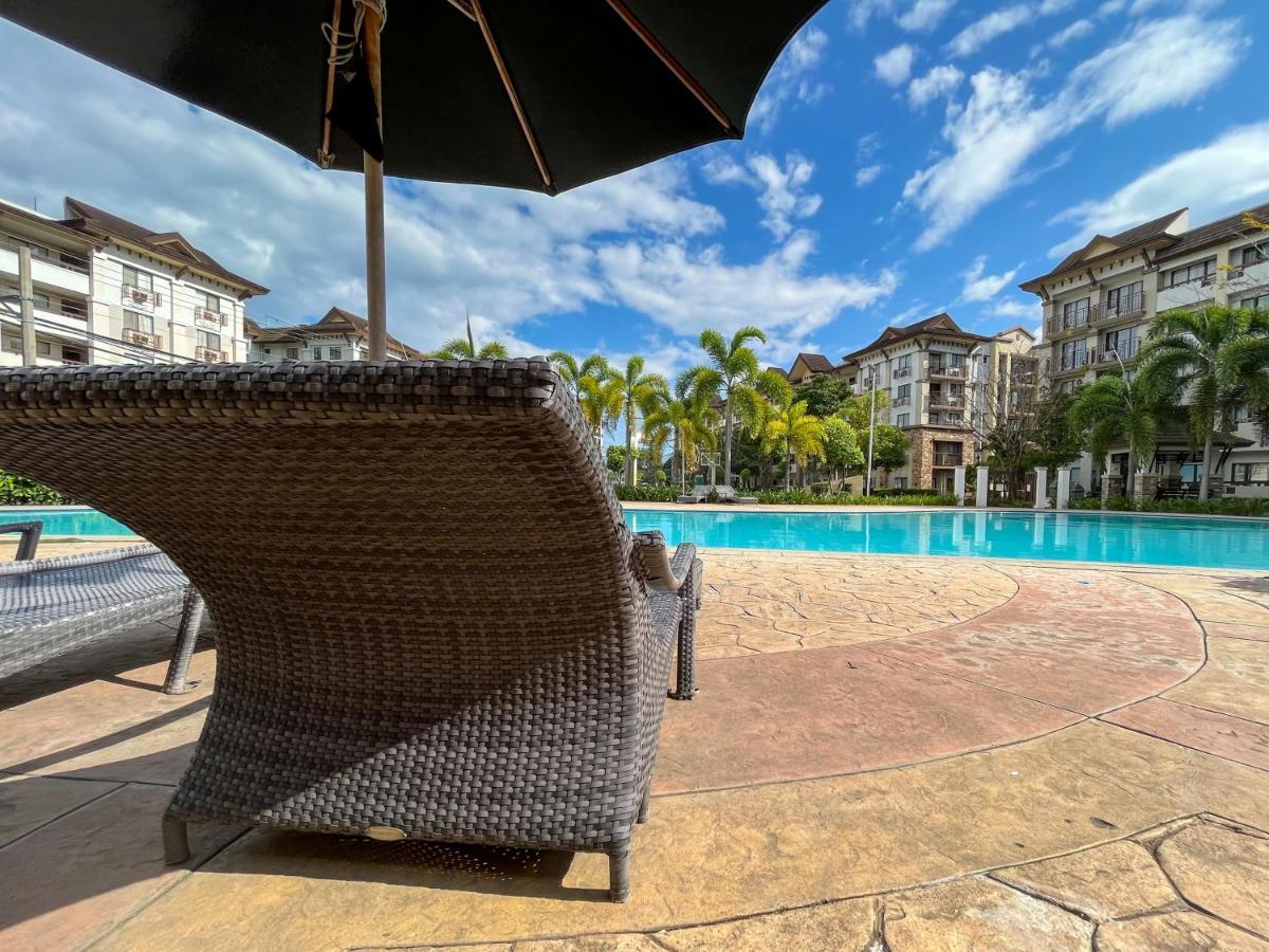 Modern 2Br Condo Near Sm With Free Parking Pool Wifi And Netflix Davao City Buitenkant foto