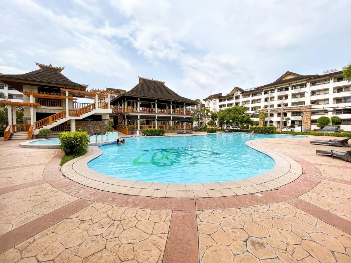 Modern 2Br Condo Near Sm With Free Parking Pool Wifi And Netflix Davao City Buitenkant foto